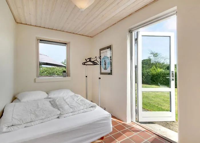 Cajsa - 200m From The Sea By Interhome * Sjolund